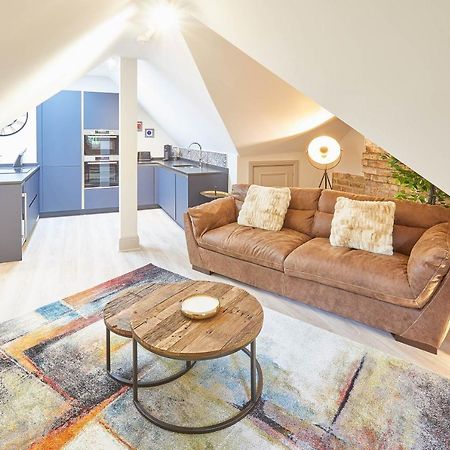 Host & Stay - 9 Highfield House Рипън Екстериор снимка