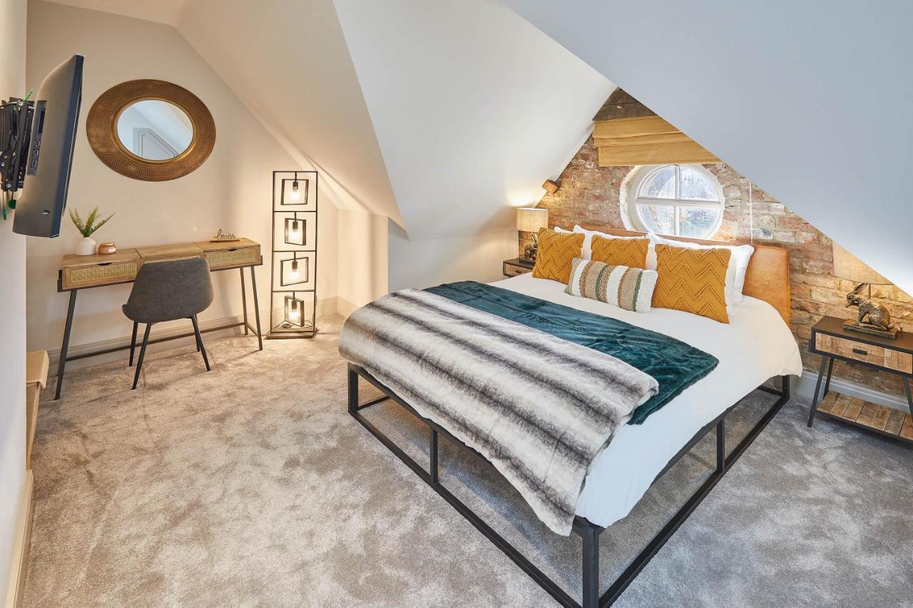Host & Stay - 9 Highfield House Рипън Екстериор снимка